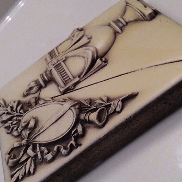 ROYAL URN *Signed, Atlantis Tile, like Sid Dickens. *Rare & Retired wall art - Picture 4 of 12